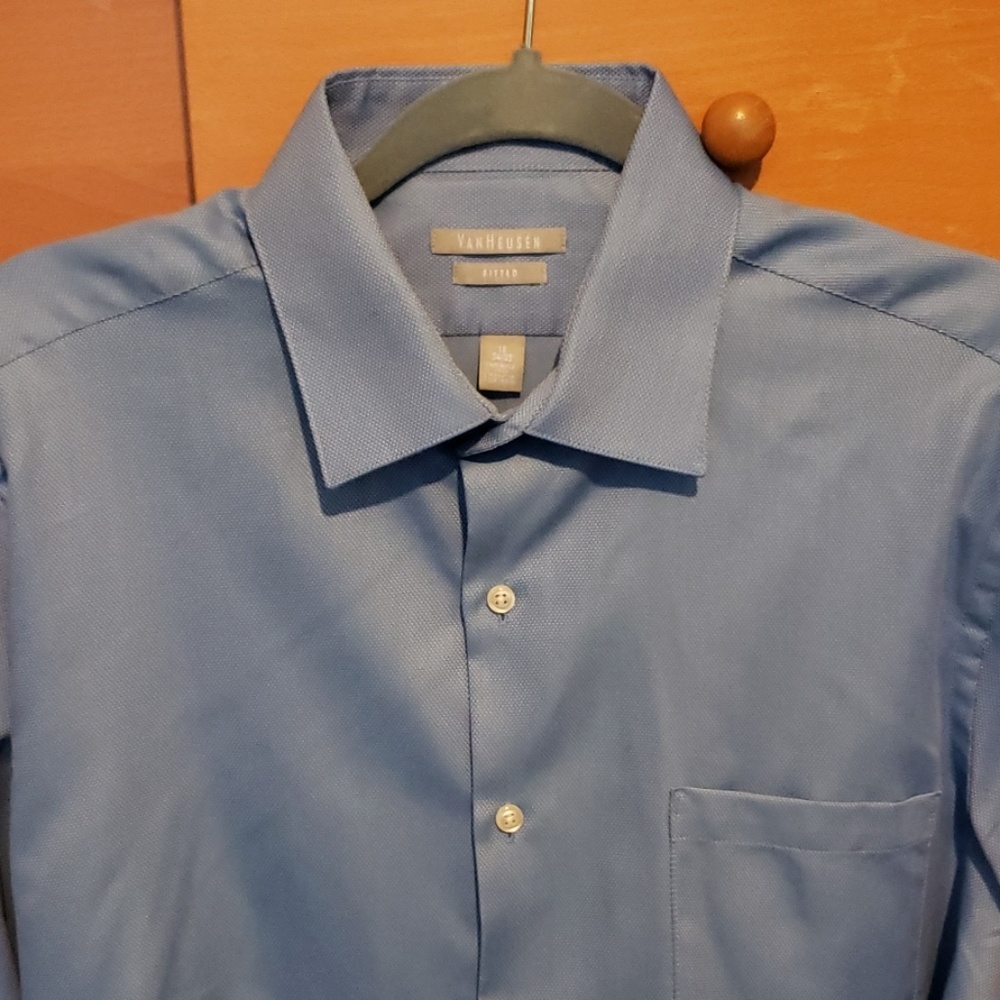 Van Heusen blue button down shirt - Picture 2 of 3